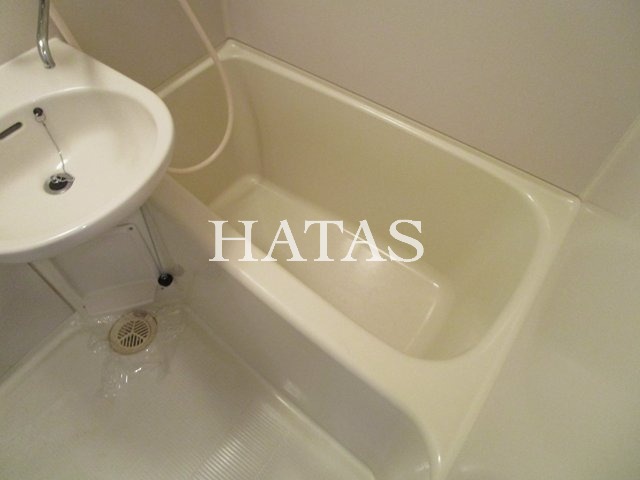 バス・シャワールーム　同物件別部屋です。