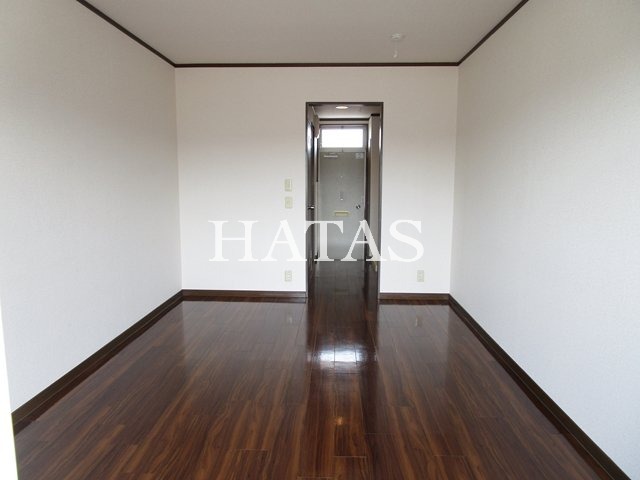 居室・リビング　同物件別部屋です。