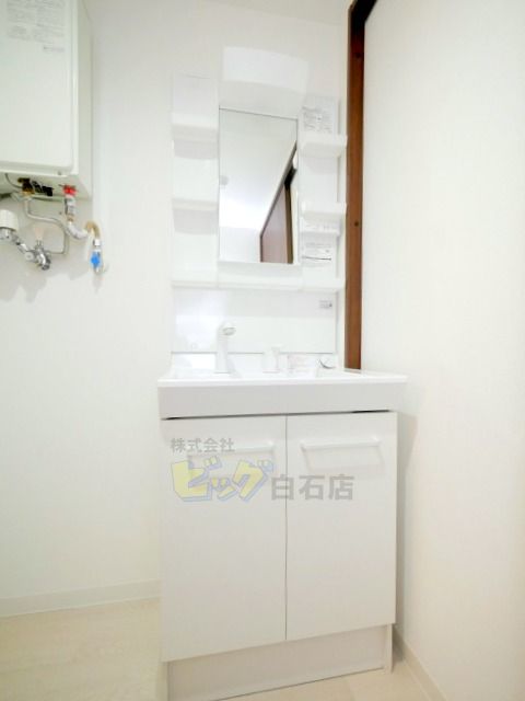 洗面設備　シャンプードレッサー付きです♪