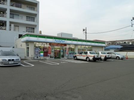 コンビニ　ファミリーマート小田原五丁目店（コンビニ）まで464m