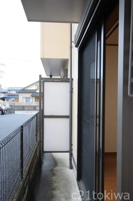 バルコニー　※同建物別部屋写真です