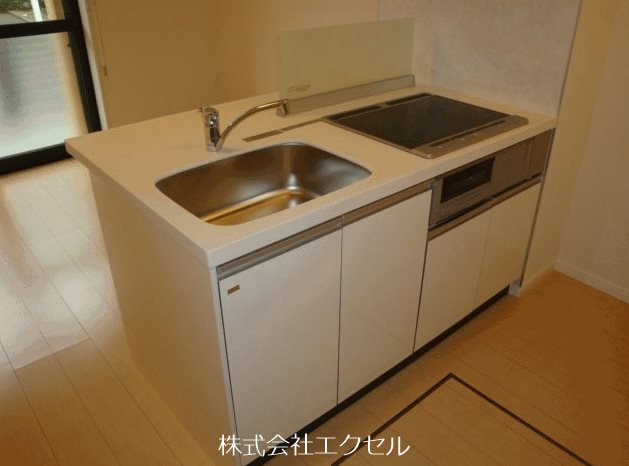 キッチン　人気のカウンターキッチン仕様、IHコンロ付きのキッチンです。