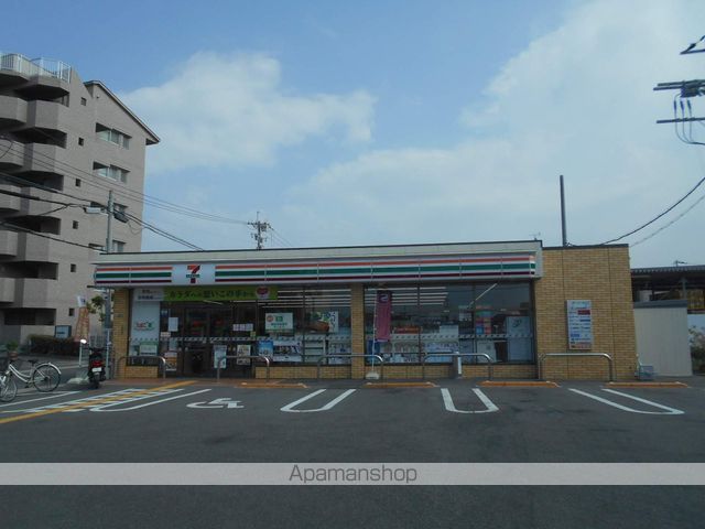 コンビニ　セブンイレブン（コンビニ）まで534m