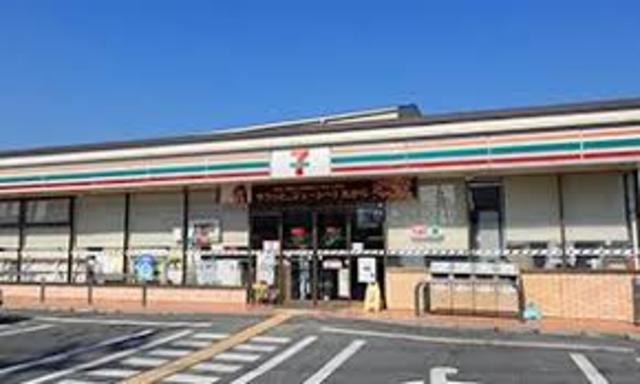 コンビニ　セブンイレブン島本高浜店（コンビニ）まで926m