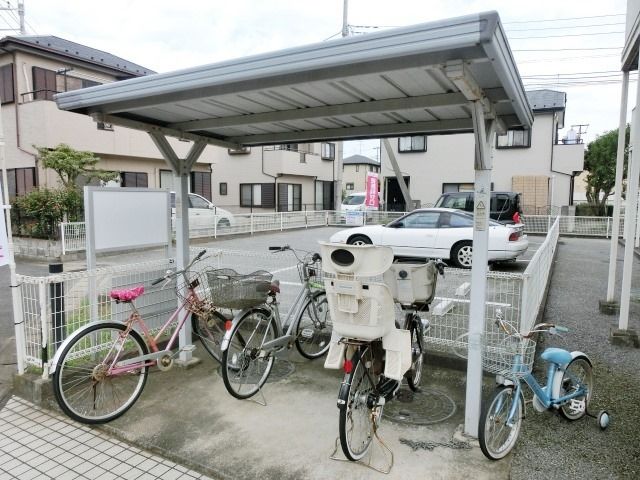その他共有部分　駐輪スペースあります
