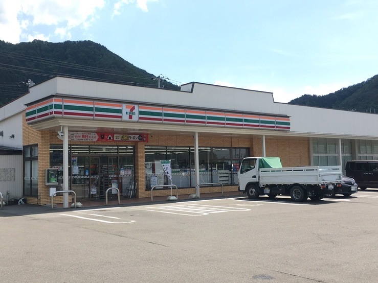 コンビニ　セブンイレブン山形蔵王インター店（コンビニ）まで730m