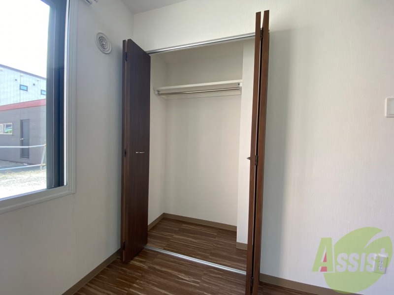 収納　収納もバッチリあるのでお部屋が片付きますよ！
