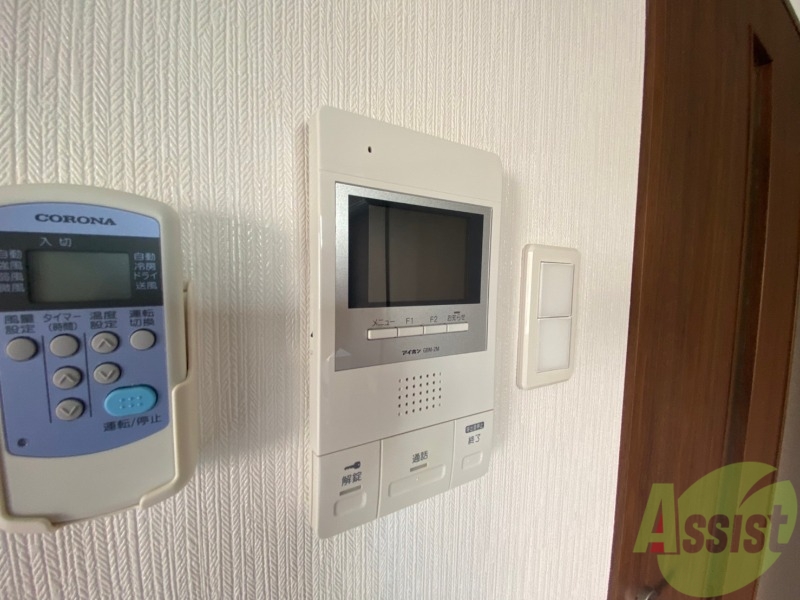 セキュリティ　ＴＶモニター付インターホンです。来客者の顔が見えるので安心！