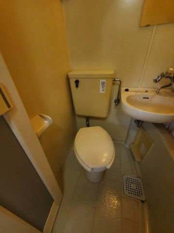 トイレ　退去前のため、前回募集時のお写真になります。