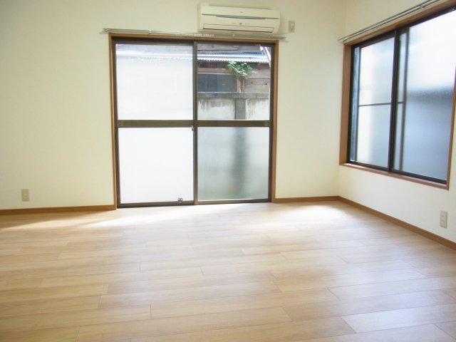 居室・リビング　石川様貸家