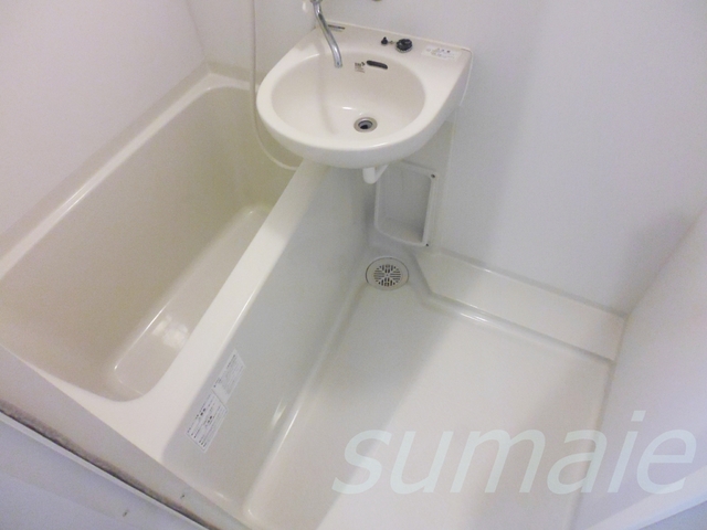 バス・シャワールーム　バス・トイレ別です！！