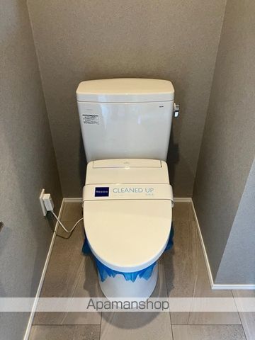 ＪＲ山手線 恵比寿駅 徒歩7分 10階建 築26年のトイレ写真