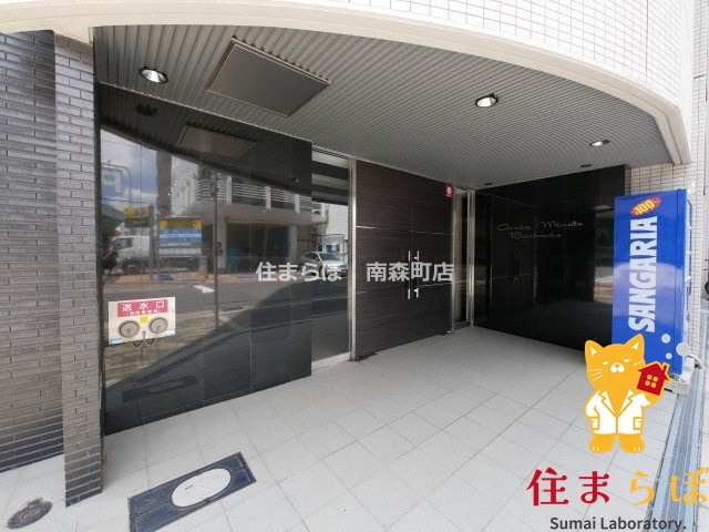 エントランス　共用部の印象も大切に