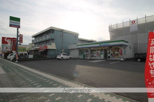 コンビニ　ファミリーマート（コンビニ）まで363m