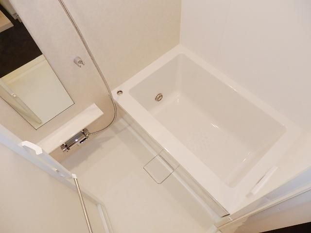 バス・シャワールーム　追い焚き完備