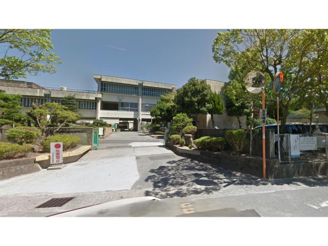 小学校　徳島市立八万南小学校（小学校）まで1062m