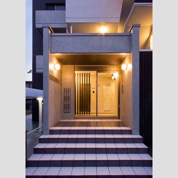 エントランス　写真はイメージです。
