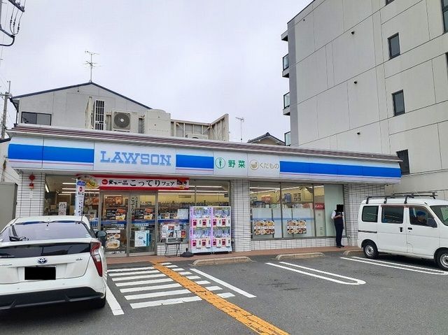 コンビニ　ローソン 吉祥院三ノ宮町店（コンビニ）まで450m