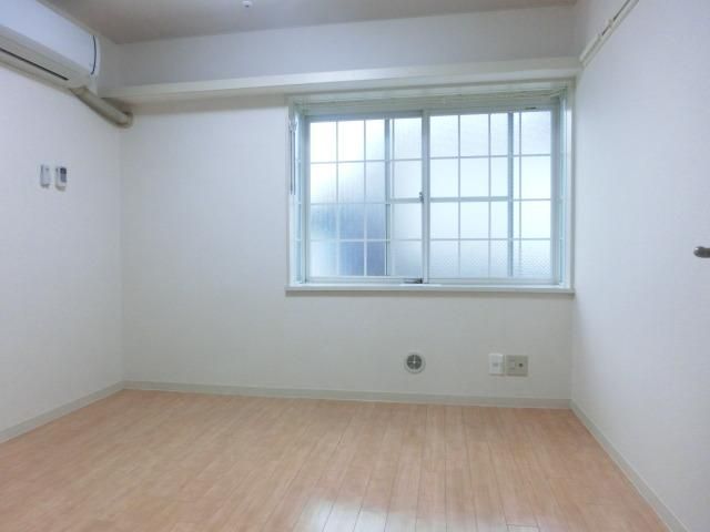 居室・リビング　フローリングで綺麗なお部屋です