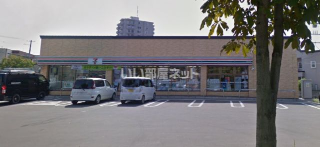 コンビニ　セブンイレブン 函館松見通店（コンビニ）まで293m