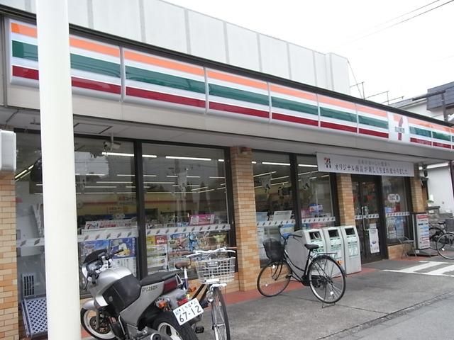 コンビニ　セブンイレブン（コンビニ）まで120m