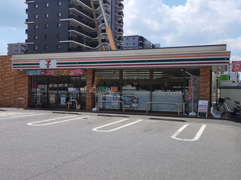 コンビニ　セブンイレブン千葉問屋町店（コンビニ）まで10m