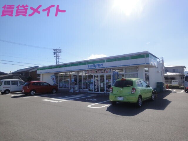 コンビニ　ファミリーマート亀山能褒野店（コンビニ）まで1374m