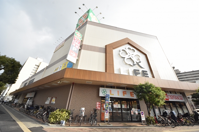 スーパー　ライフ神戸駅前店（スーパー）まで288m
