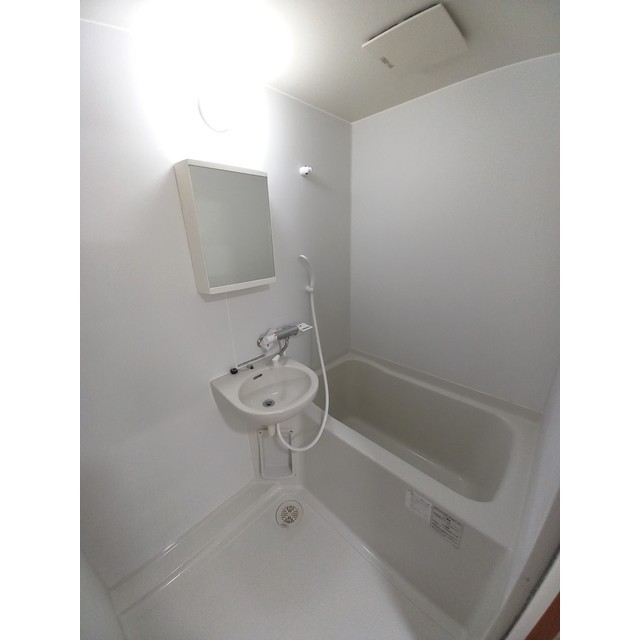 バス・シャワールーム　同型別部屋写真※現況優先