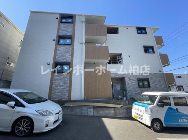 建物外観　落ち着いた雰囲気の外観です