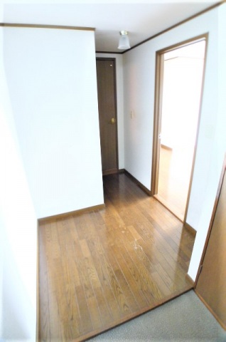玄関　※他号室の写真です。