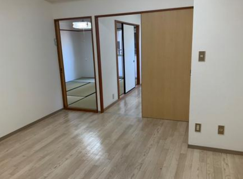 収納　※写真は同じマンションの違う部屋のものになります。