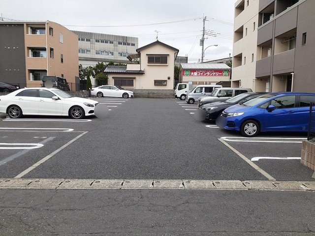 駐車場　駐車場があります