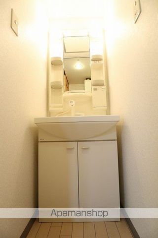 地下鉄南北線 北１８条駅 徒歩15分 4階建 築22年の内装写真