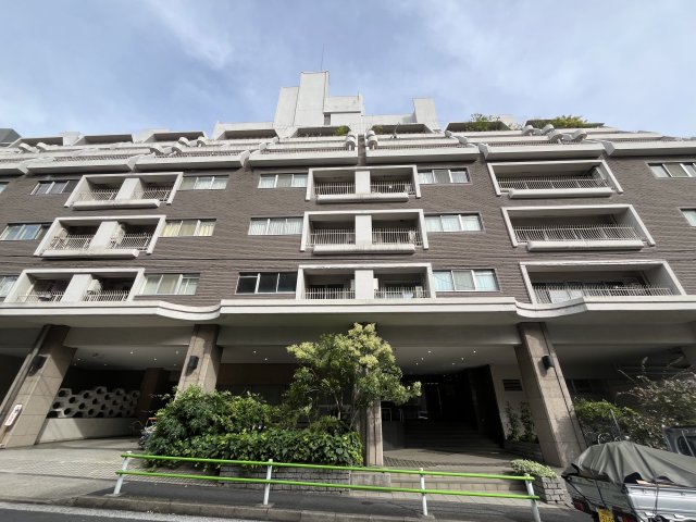 シャトー東洋南青山の外観写真