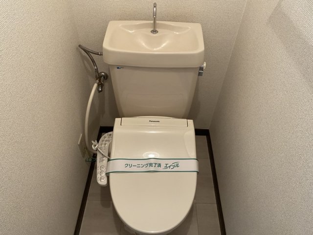 トイレ　同物件別部屋
