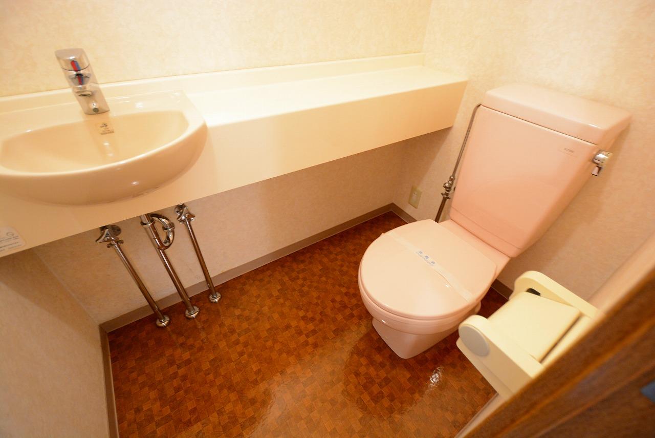 洗面設備　トイレに洗面台あり１