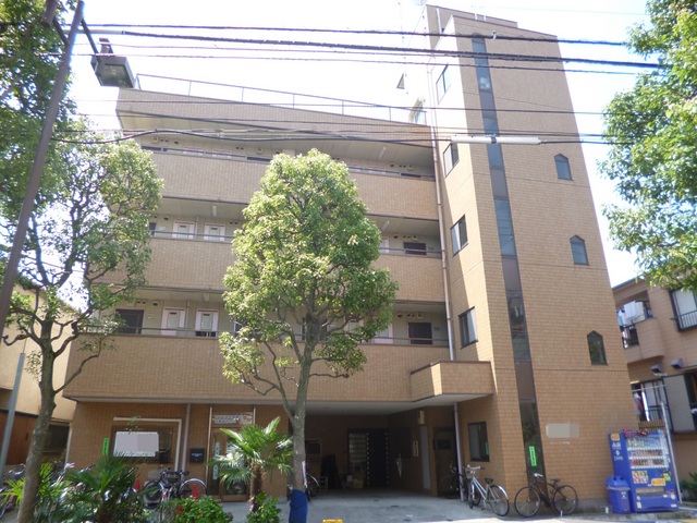 建物外観　しっかりしたマンションタイプです♪