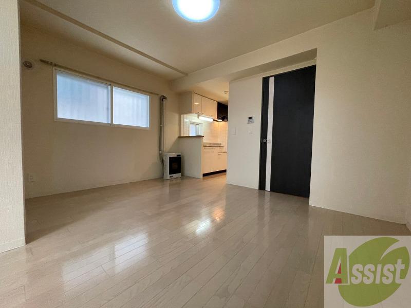 居室・リビング　広くてキレイなお部屋が広がっていて、充実した生活が送れそう。