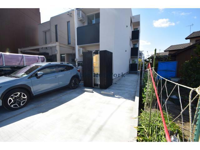 駐車場　駐車場