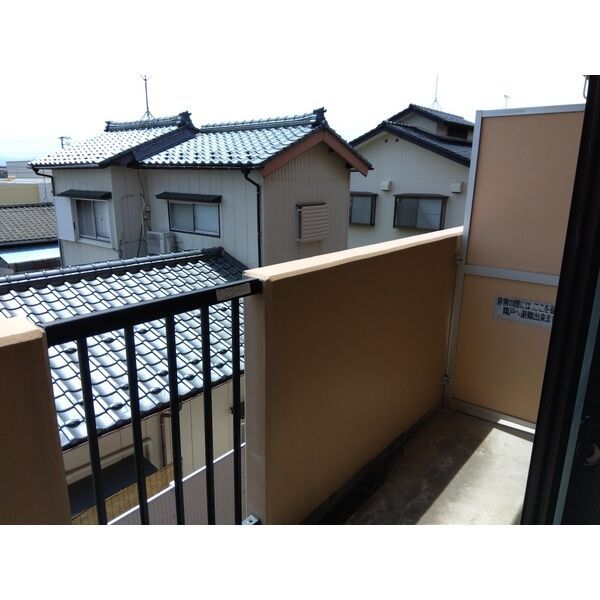 ＪＲ信越本線 亀田駅 徒歩6分 3階建 築23年の内装写真
