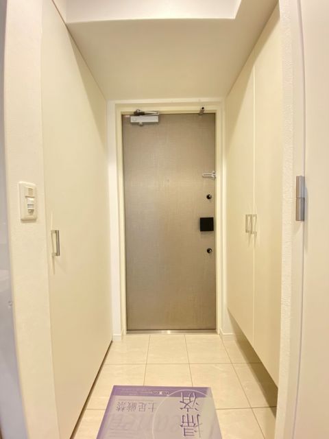 地下鉄御堂筋線 東三国駅 徒歩7分 15階建 築7年の玄関写真