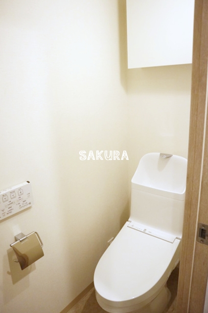 トイレ　落ち着いた色調のトイレです♪