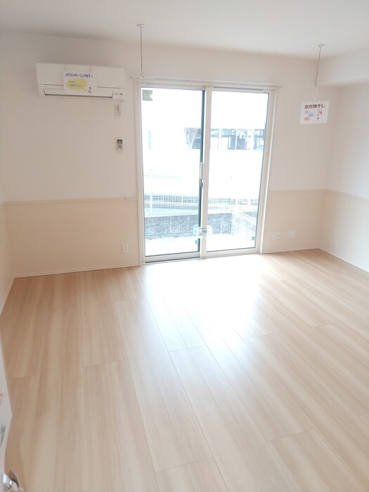 とさでん交通後免線 舟戸駅 徒歩5分 2階建 築11年の居間写真