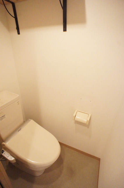 自由が丘第1マンションのトイレ写真