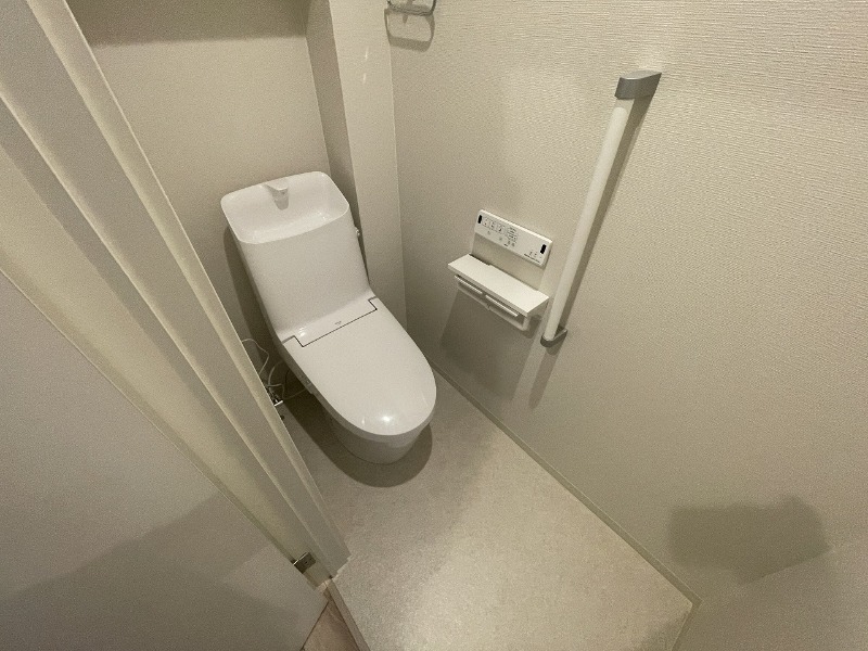 地下鉄今里筋線 今里駅 徒歩6分 3階建 築2年のトイレ写真