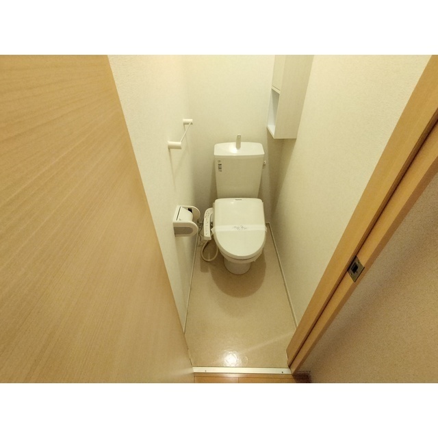ガーデンハウス朝日山 F棟のトイレ写真