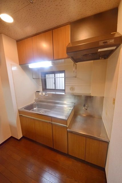 東武東上線 成増駅 徒歩15分 3階建 築31年のキッチン写真