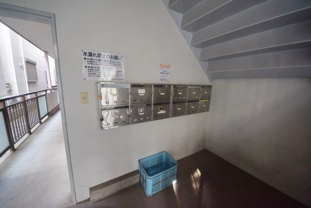 東武東上線 成増駅 徒歩15分 3階建 築31年の外観写真