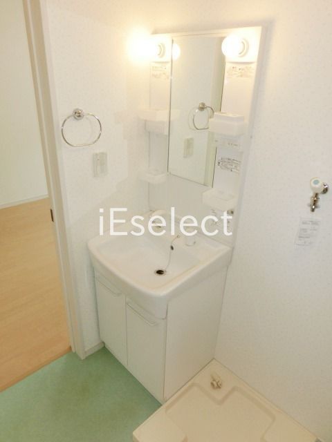 洗面設備　毎日使う独立洗面台です。